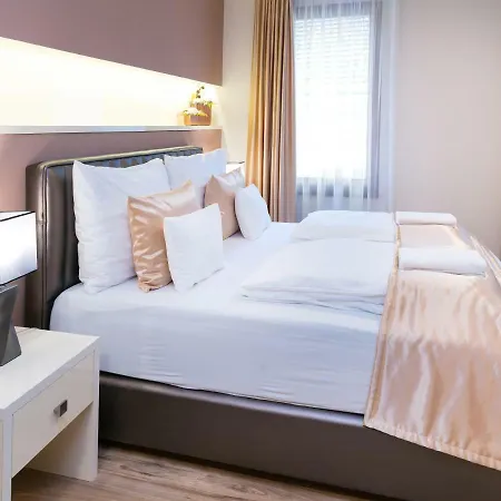Foter Rezidencia 2 Aparthotel Gyor Exterior photo
